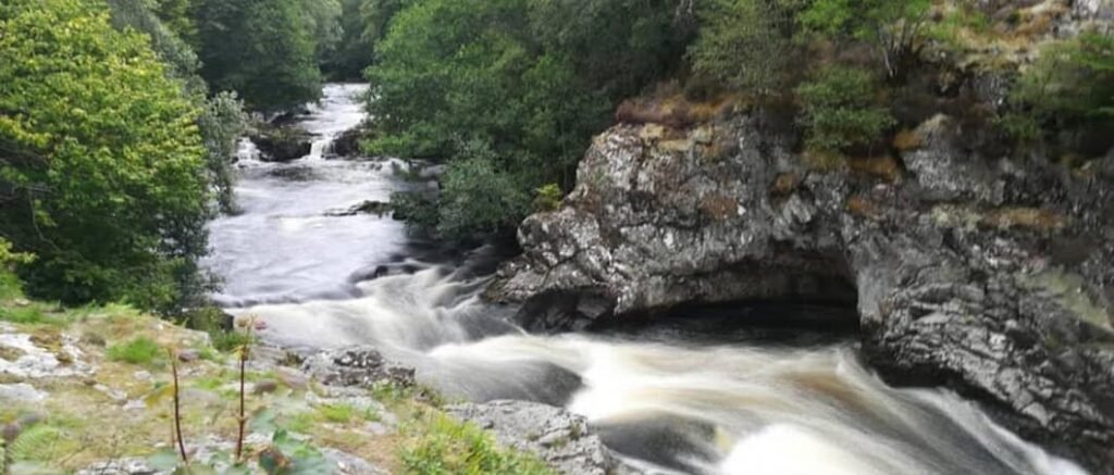 Falls-of-Shin-min-min