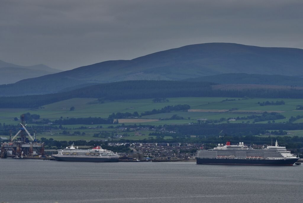 Invergordon,_Two_cruise_ships_seen_from_outside_Cromarty_-_geograph.org.uk_-_5034121