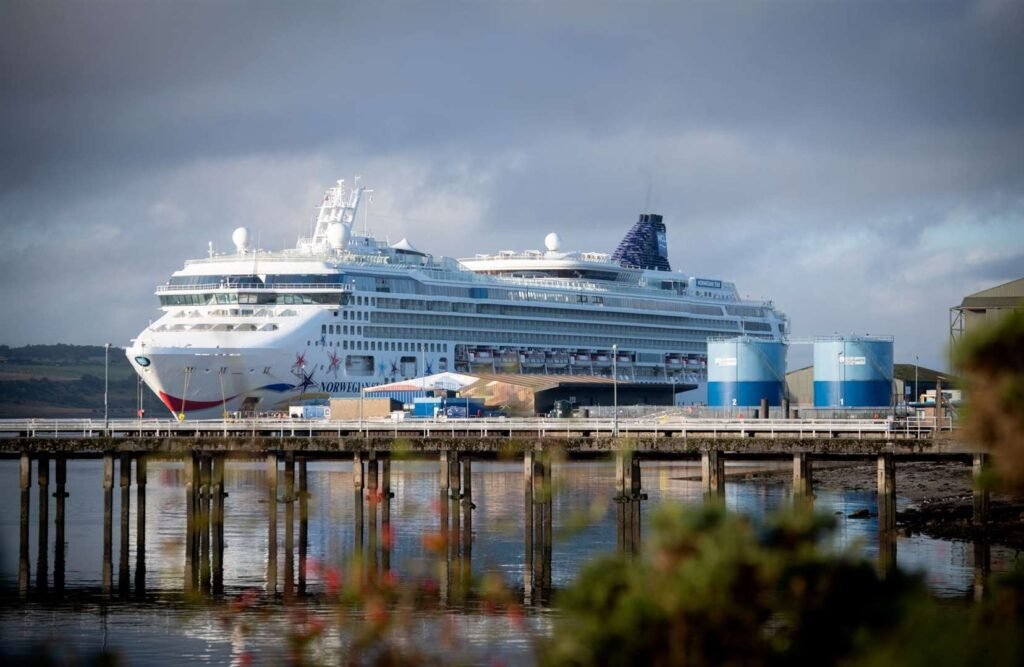 custom Invergordon Cruise 2